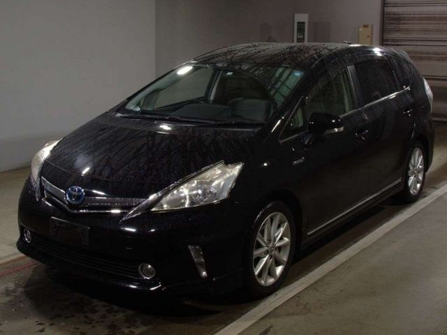 4640 Toyota Prius alpha ZVW41W 2013 г. (TAA Chubu)